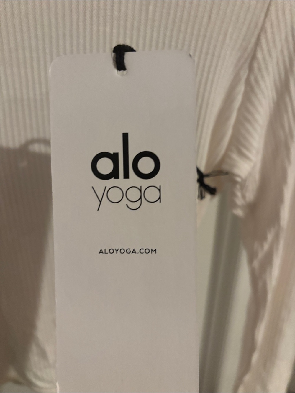 ALO Yoga Ivory Ribbed crop premier long sleeve Mock Neck Top - Picture 3 of 5